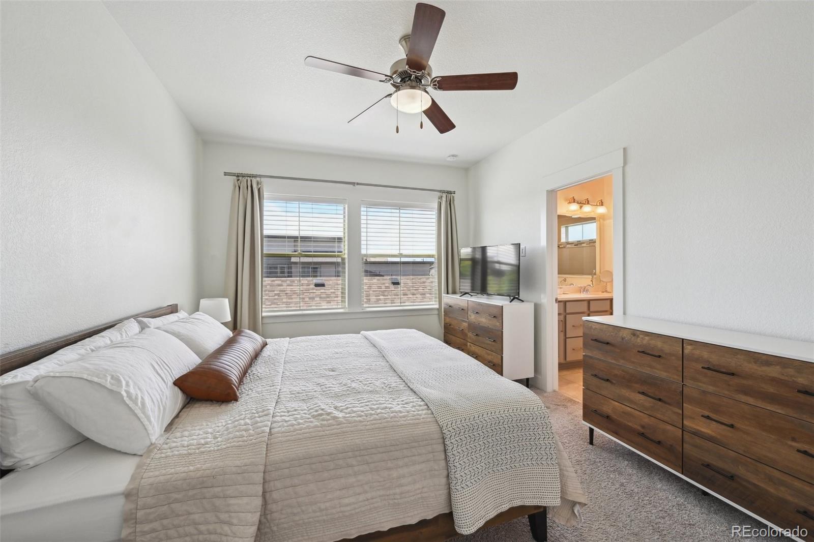 MLS Image #18 for 5799  boston street,denver, Colorado