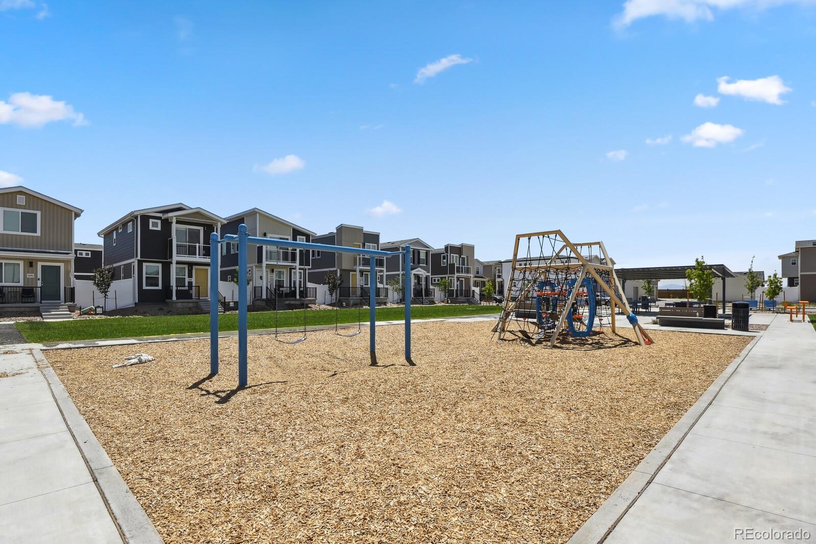 MLS Image #29 for 5121 n yampa street,denver, Colorado
