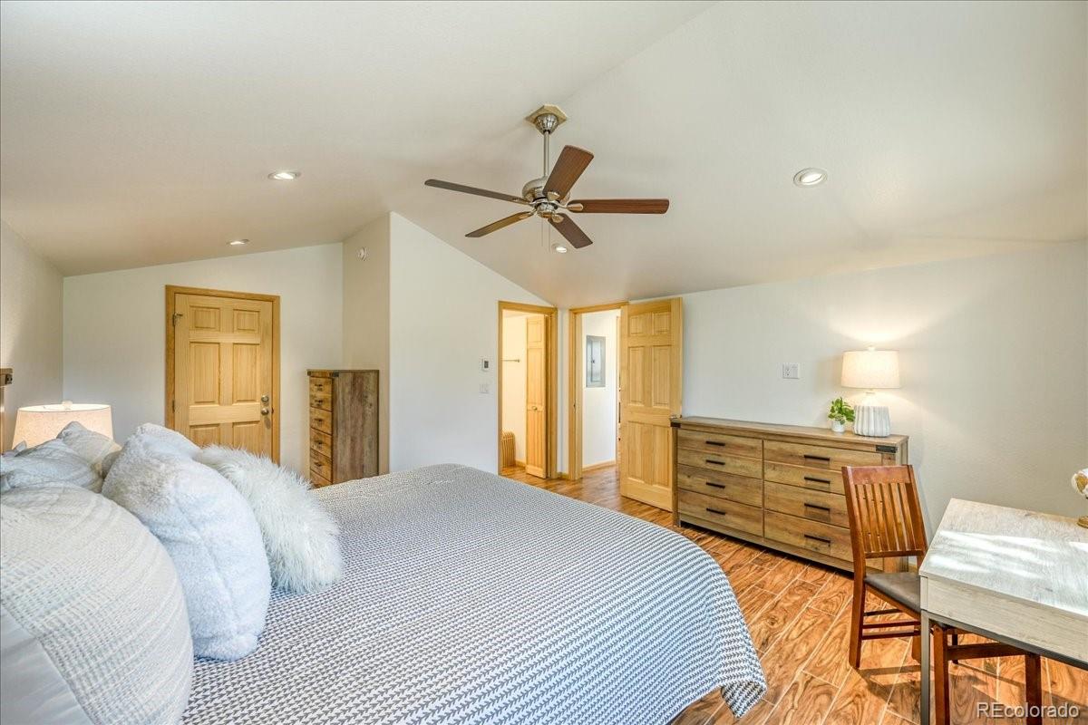 MLS Image #16 for 38  d road,silverthorne, Colorado