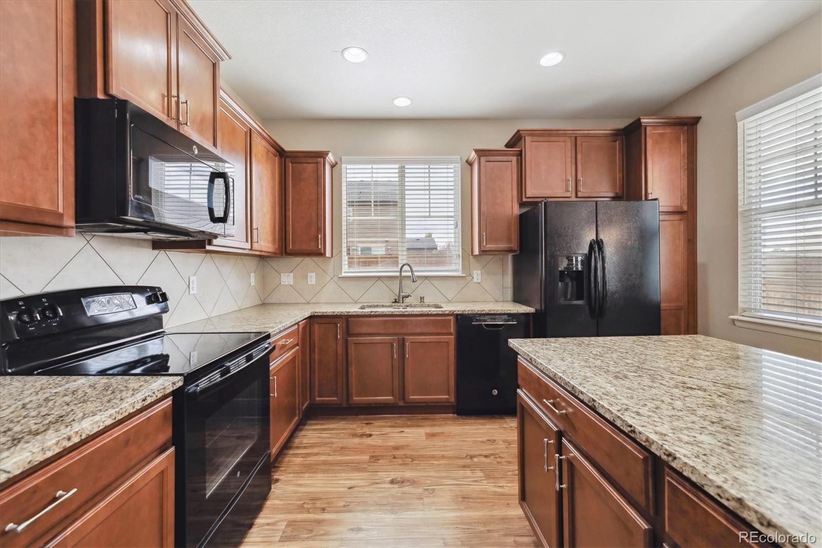 MLS Image #12 for 25466 e 4th place,aurora, Colorado