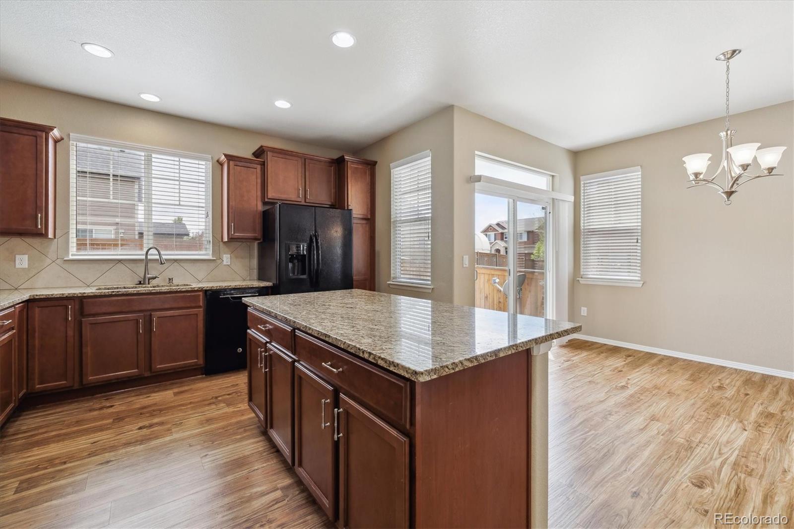 MLS Image #14 for 25466 e 4th place,aurora, Colorado