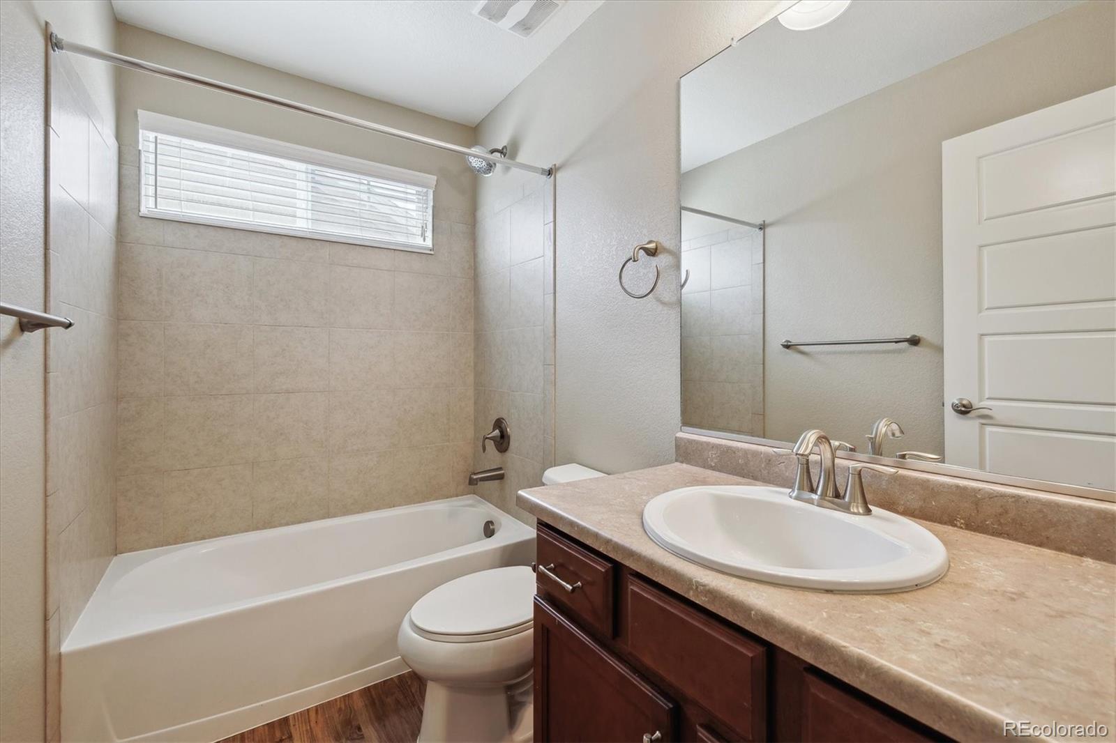 MLS Image #25 for 25466 e 4th place,aurora, Colorado