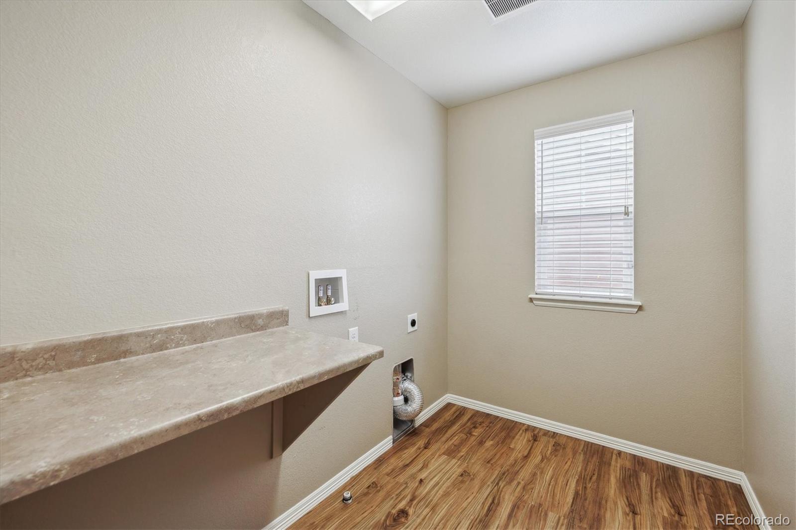 MLS Image #26 for 25466 e 4th place,aurora, Colorado