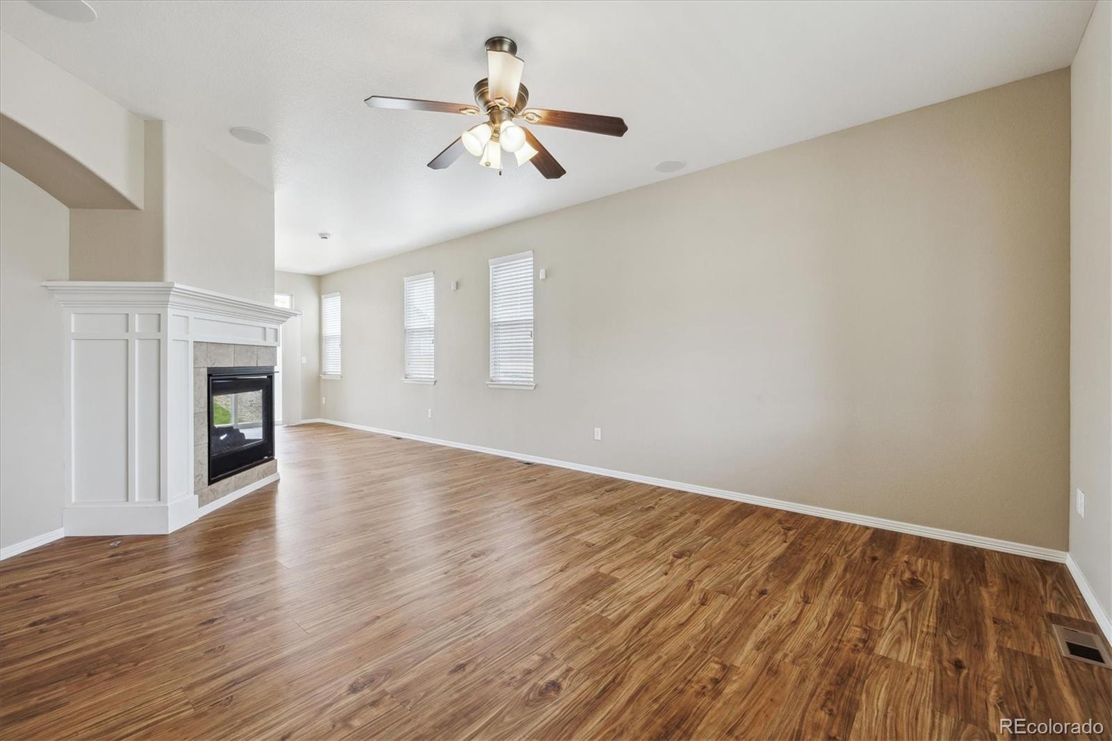 MLS Image #35 for 25466 e 4th place,aurora, Colorado