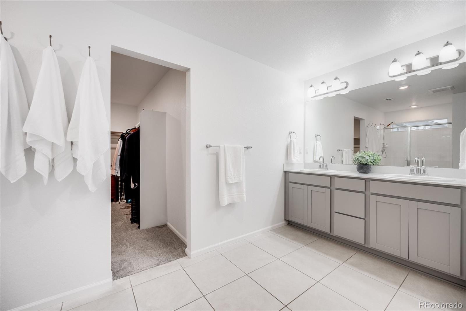 MLS Image #13 for 16673 e virginia avenue,aurora, Colorado