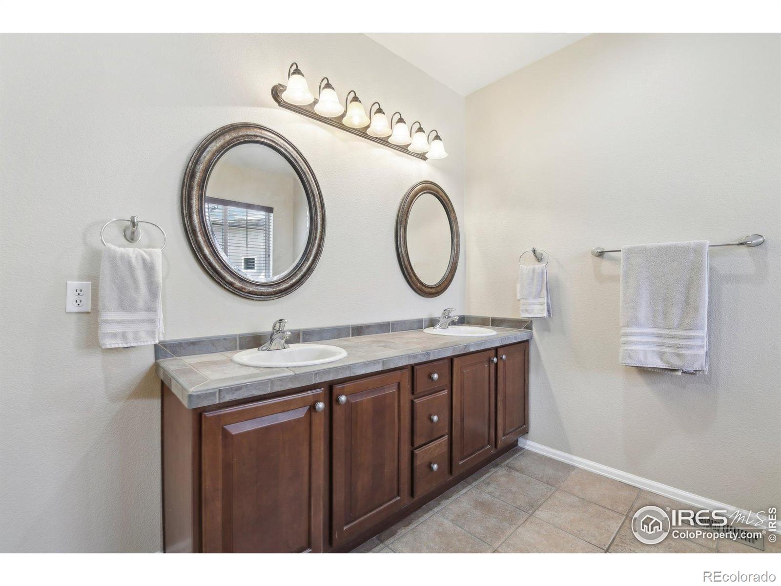 MLS Image #29 for 6542 s tempe street,aurora, Colorado