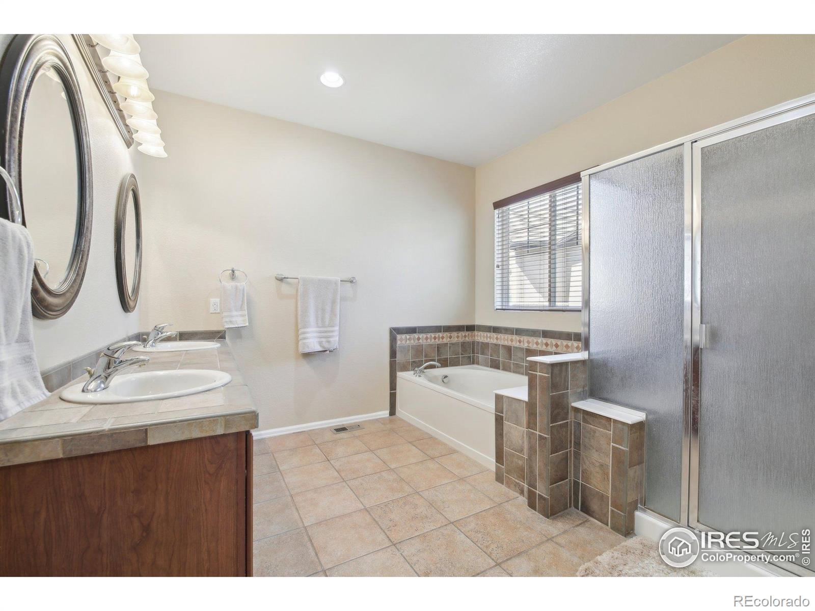 MLS Image #31 for 6542 s tempe street,aurora, Colorado