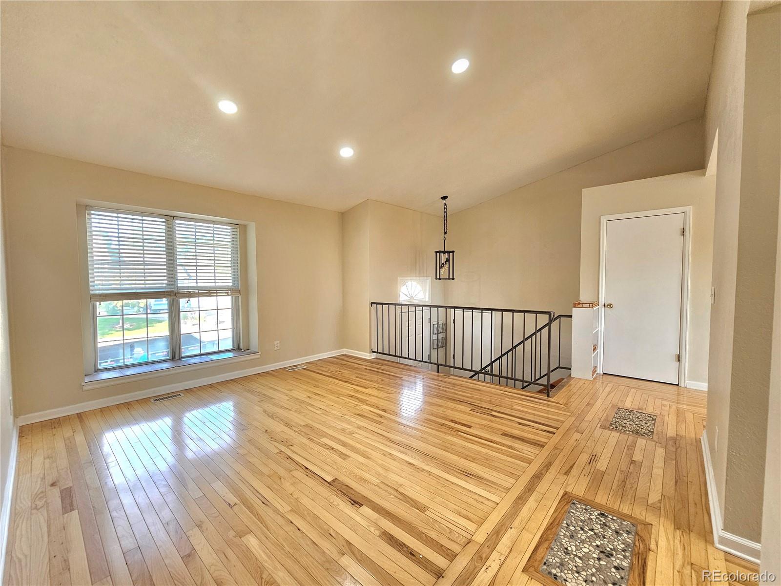 MLS Image #2 for 5886 s nepal way,centennial, Colorado