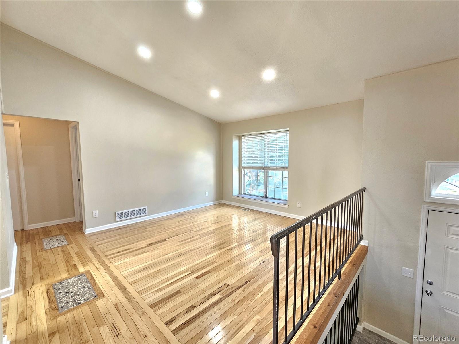 MLS Image #3 for 5886 s nepal way,centennial, Colorado
