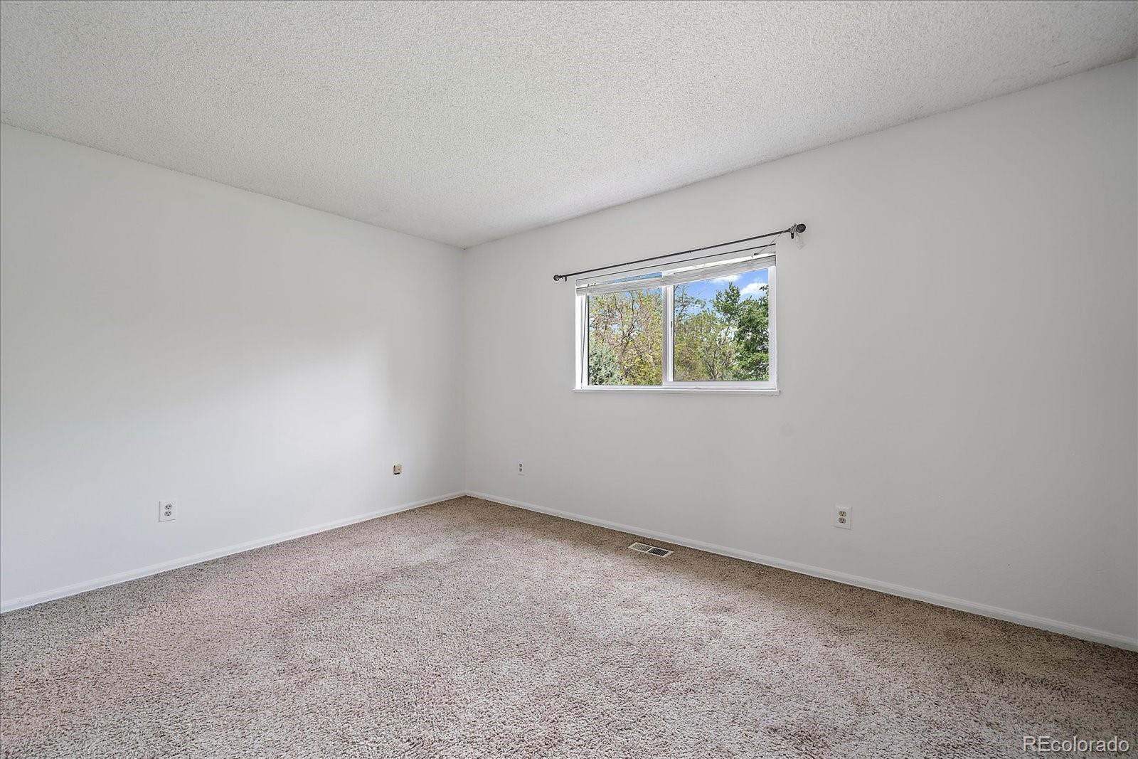MLS Image #12 for 904  clover circle,lafayette, Colorado