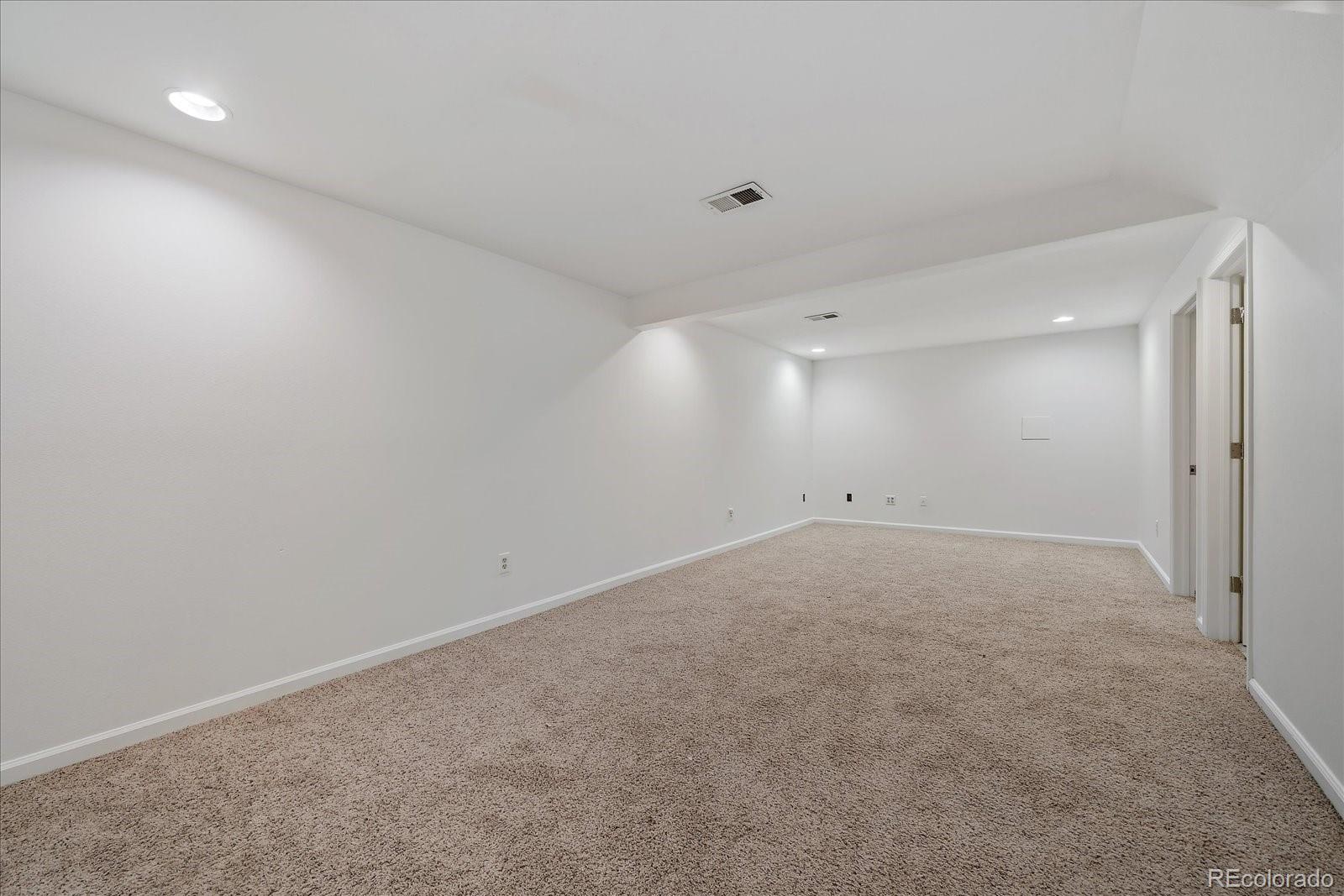 MLS Image #16 for 904  clover circle,lafayette, Colorado