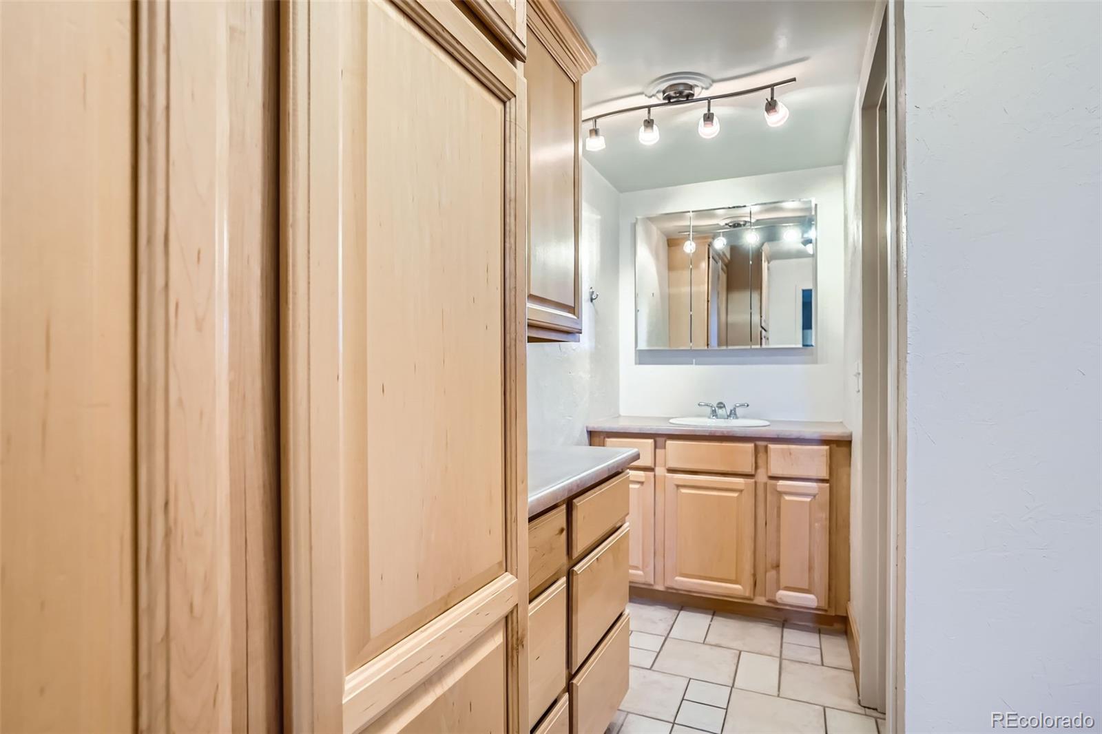 MLS Image #14 for 3131 e alameda avenue 1503,denver, Colorado
