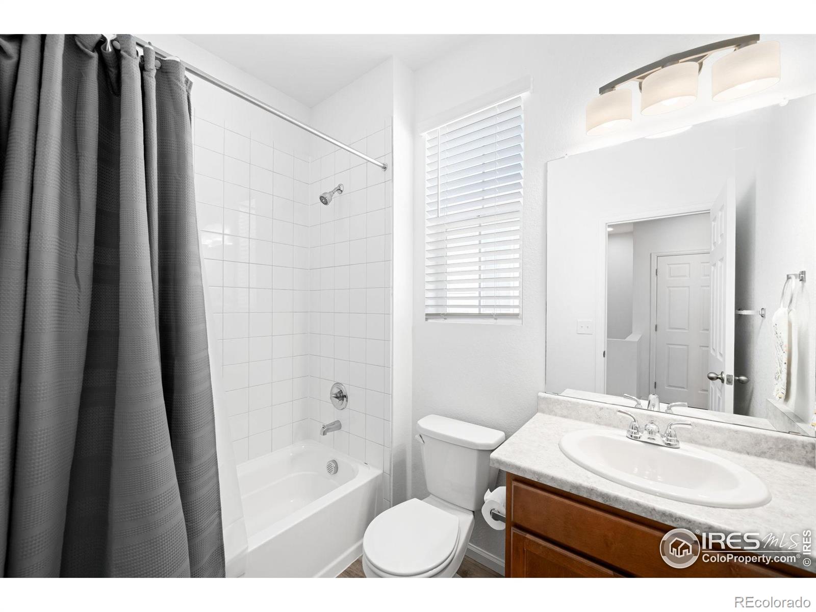 MLS Image #14 for 47 n uriah street,aurora, Colorado
