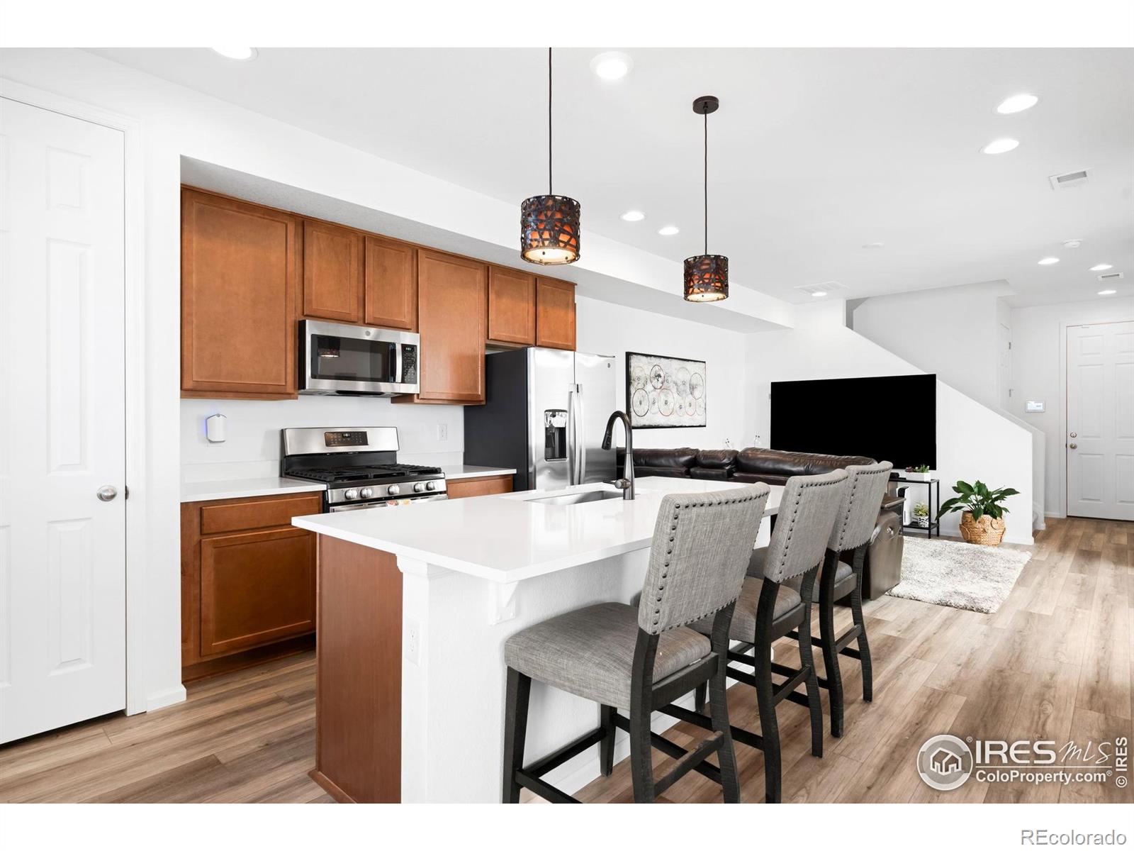 MLS Image #3 for 47 n uriah street,aurora, Colorado