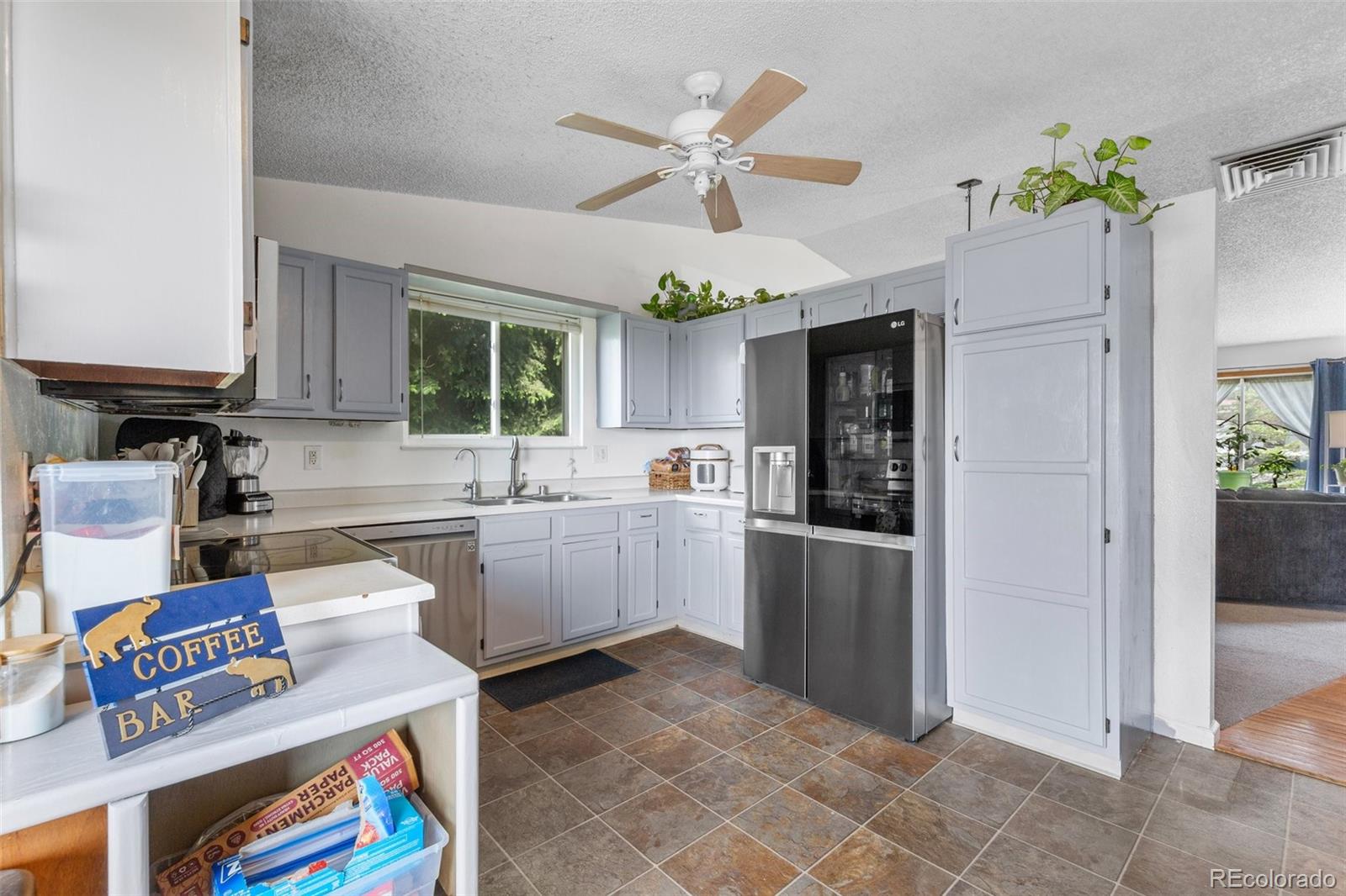 MLS Image #9 for 7565  woody creek drive,colorado springs, Colorado