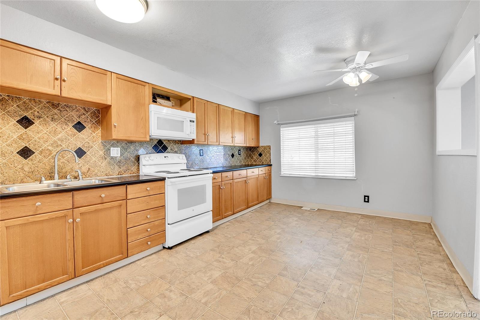 MLS Image #13 for 6671  grove street,denver, Colorado