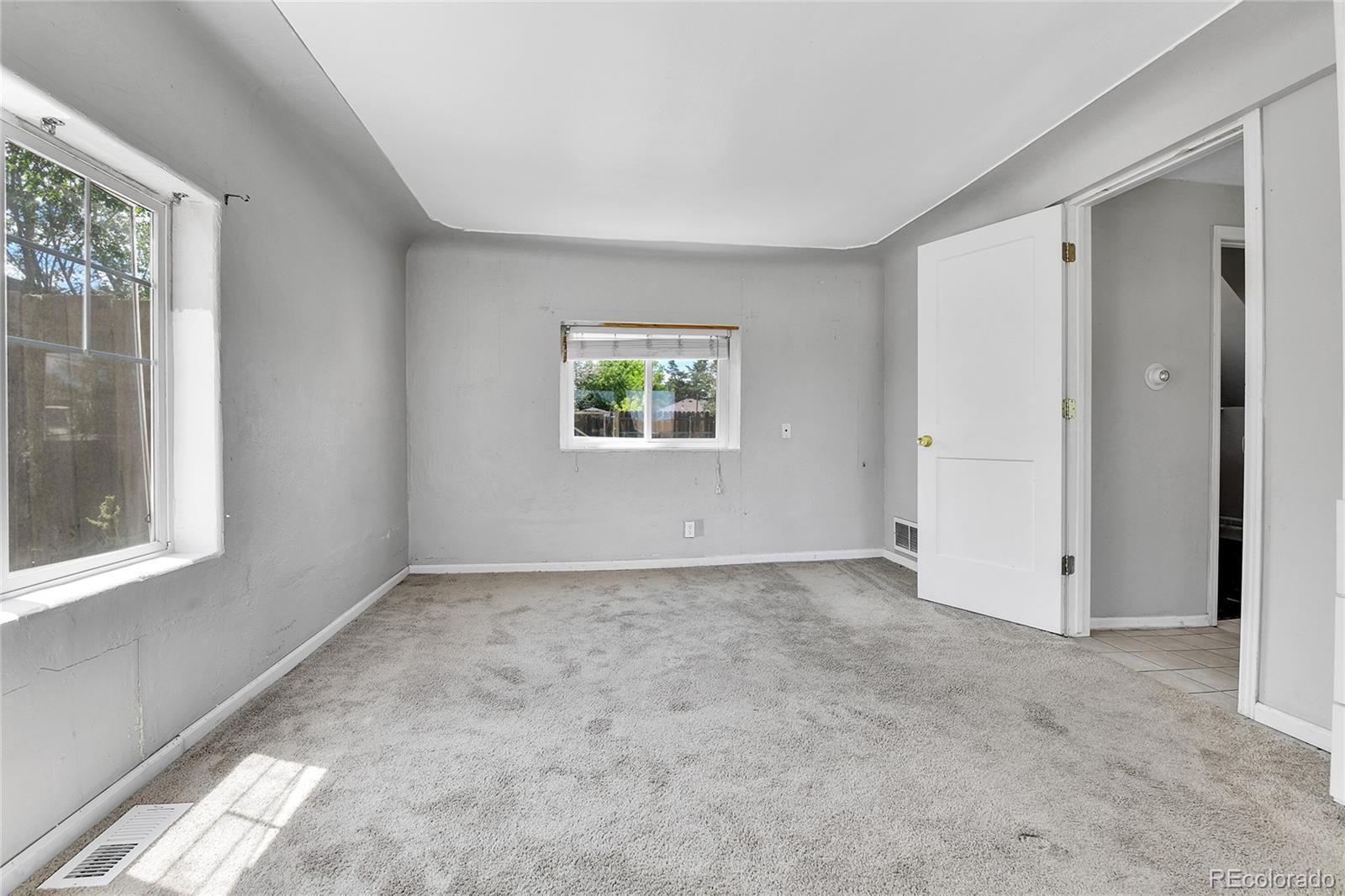 MLS Image #8 for 6671  grove street,denver, Colorado