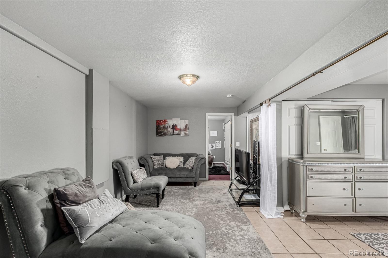 MLS Image #23 for 3296 s bryant street,englewood, Colorado