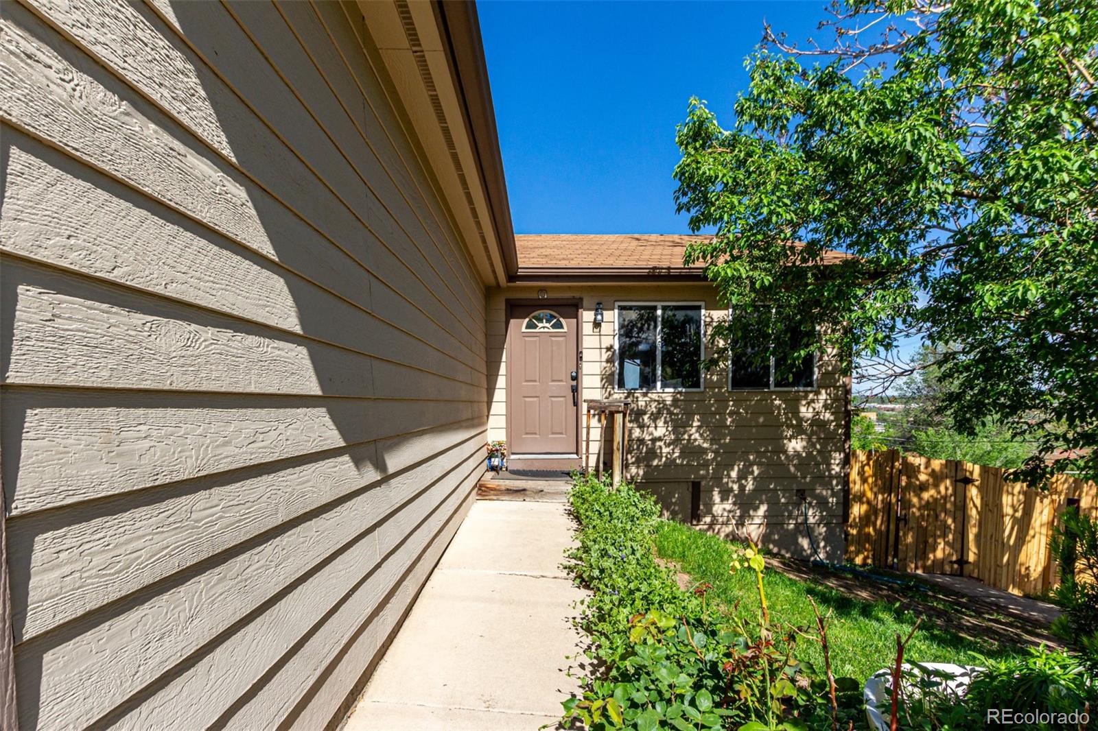 MLS Image #6 for 3296 s bryant street,englewood, Colorado