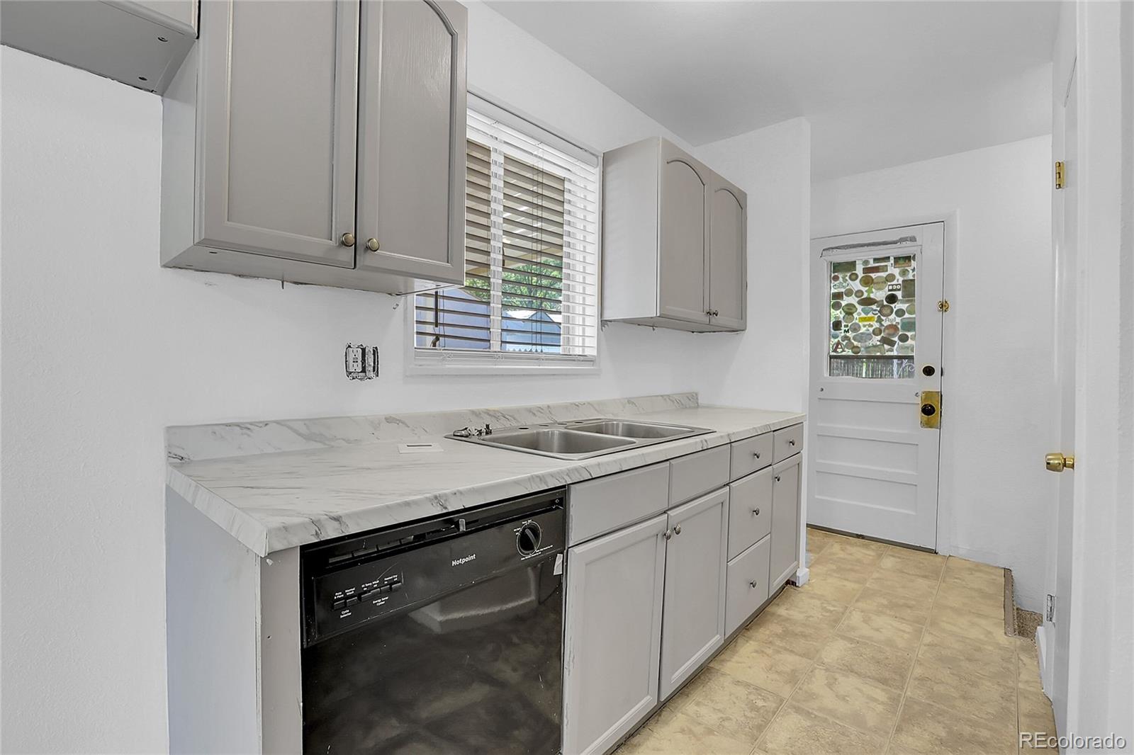 MLS Image #10 for 9095  beechwood drive,thornton, Colorado