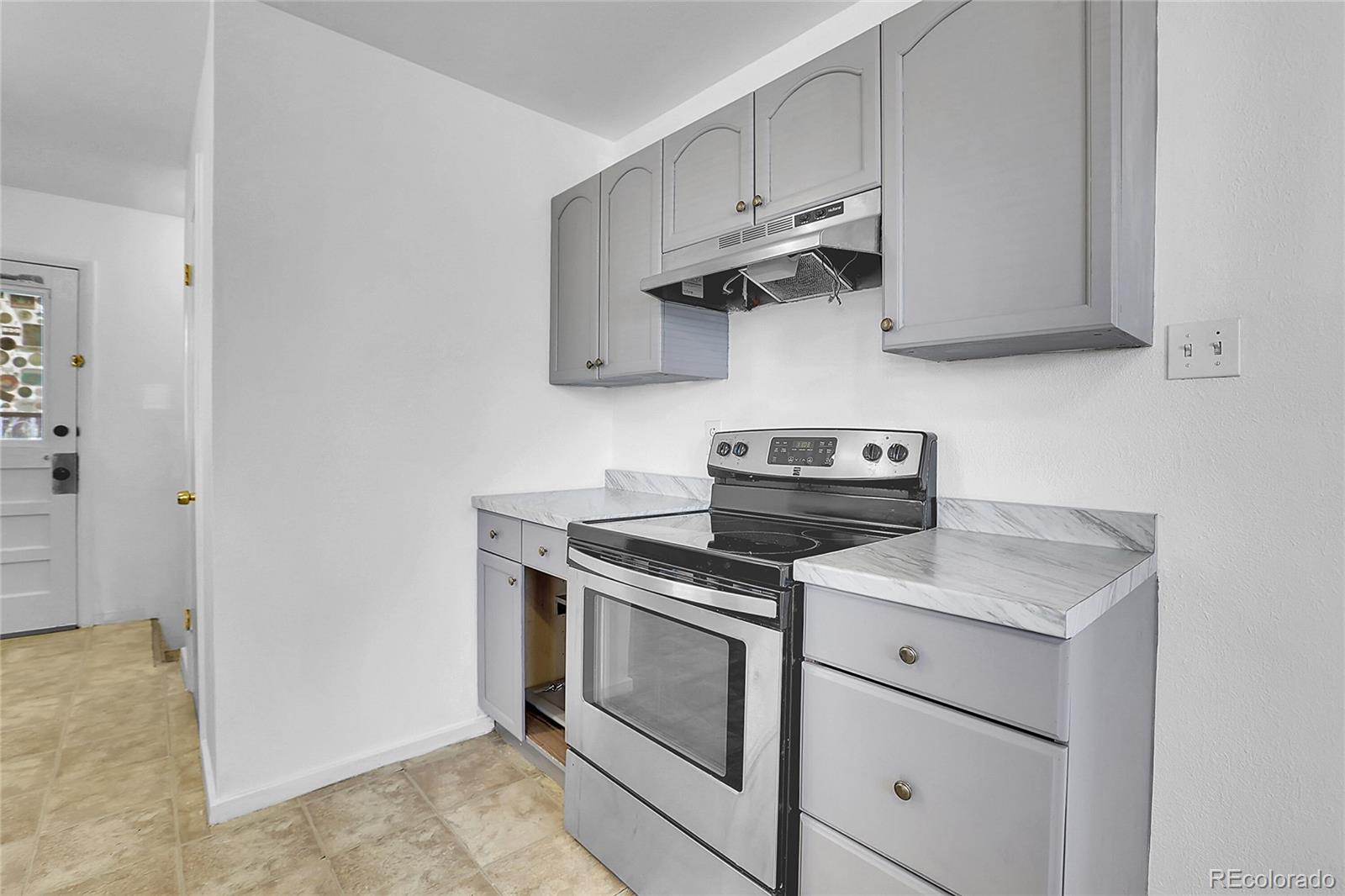 MLS Image #9 for 9095  beechwood drive,thornton, Colorado