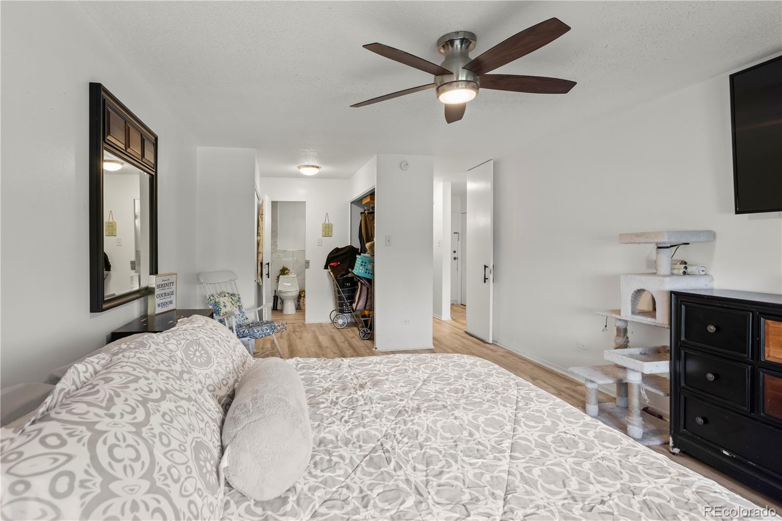 MLS Image #4 for 9150 e center avenue,denver, Colorado