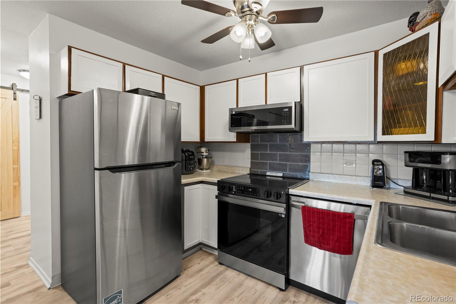 MLS Image #6 for 9150 e center avenue,denver, Colorado