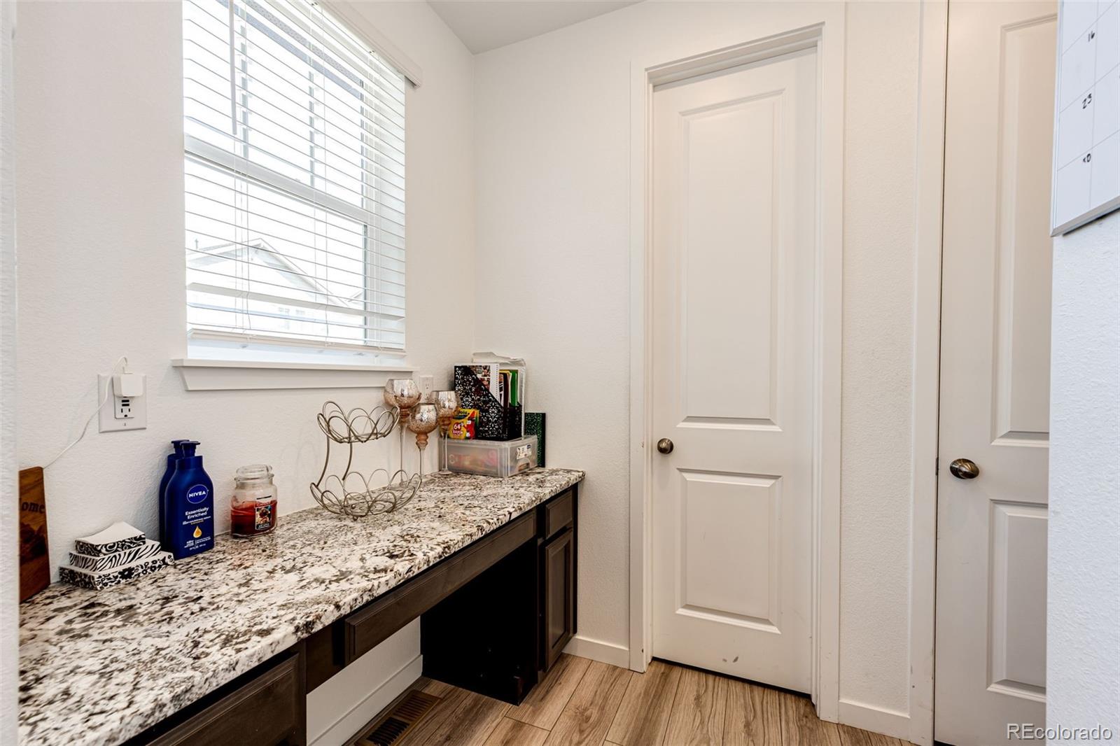MLS Image #16 for 960 s de gaulle court,aurora, Colorado