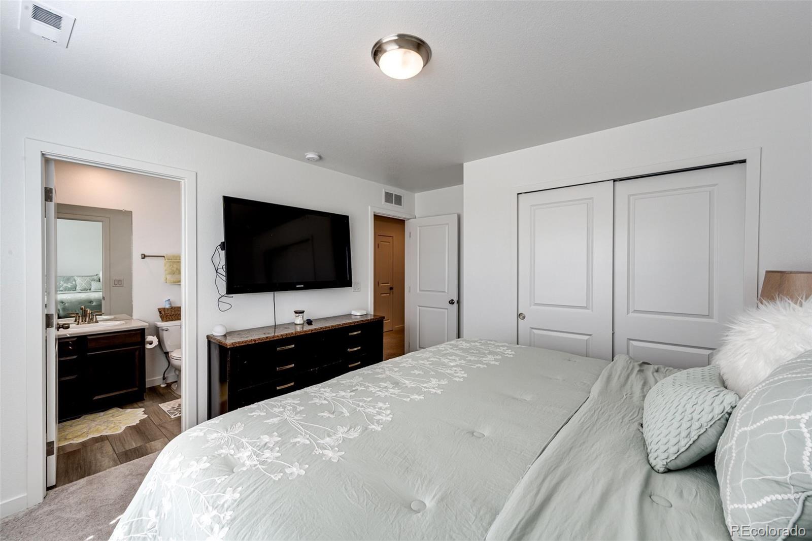 MLS Image #27 for 960 s de gaulle court,aurora, Colorado