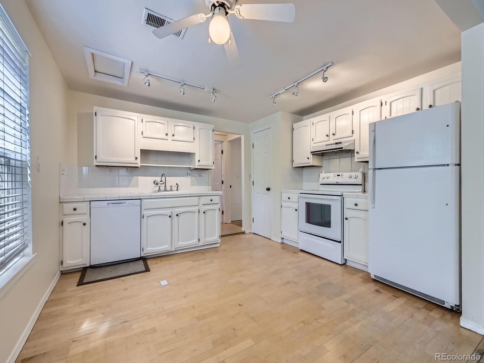 MLS Image #5 for 6047 s hill street,littleton, Colorado