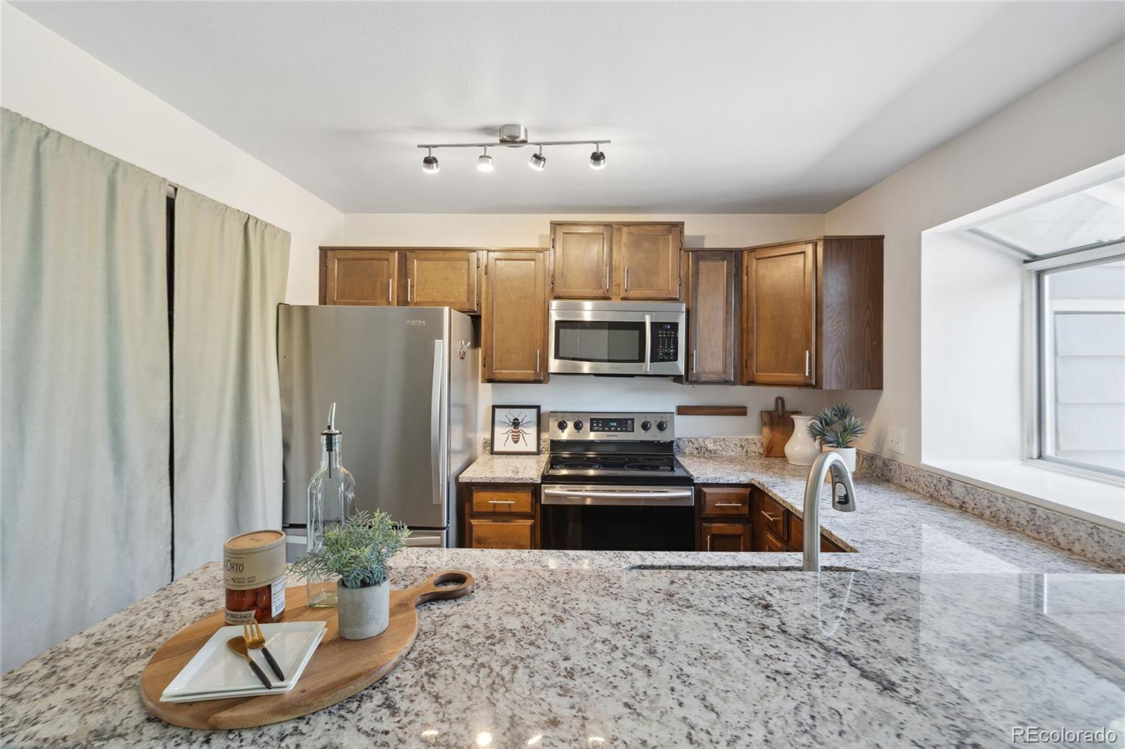 MLS Image #10 for 9636 w chatfield avenue,littleton, Colorado