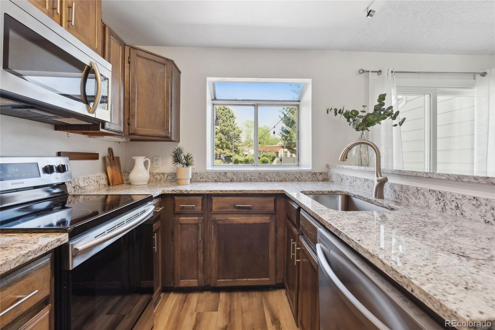 MLS Image #8 for 9636 w chatfield avenue,littleton, Colorado