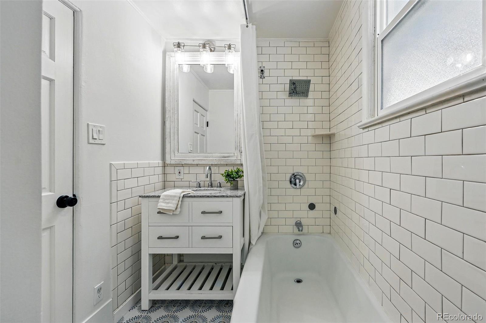 MLS Image #32 for 1612 s logan street,denver, Colorado