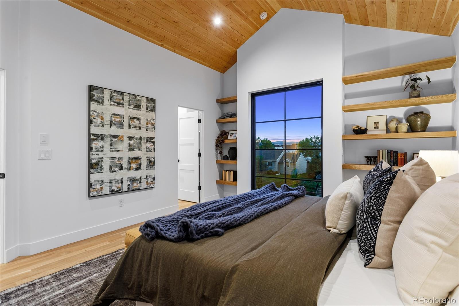 MLS Image #20 for 2376 s bannock street,denver, Colorado