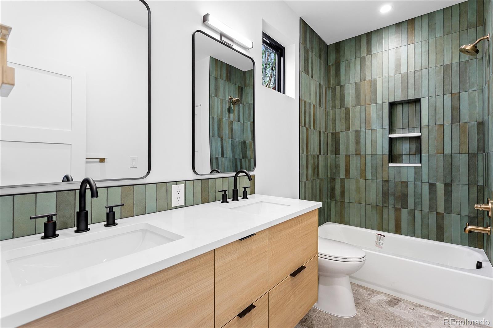 MLS Image #28 for 2376 s bannock street,denver, Colorado