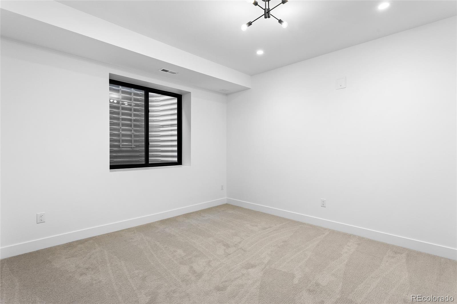 MLS Image #37 for 2376 s bannock street,denver, Colorado