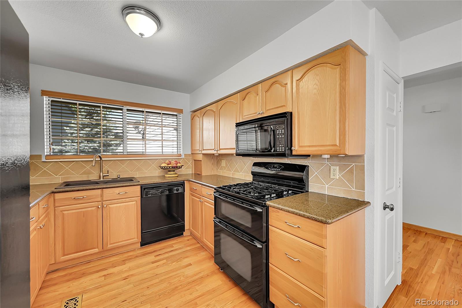 MLS Image #6 for 10369 e red mountain,littleton, Colorado
