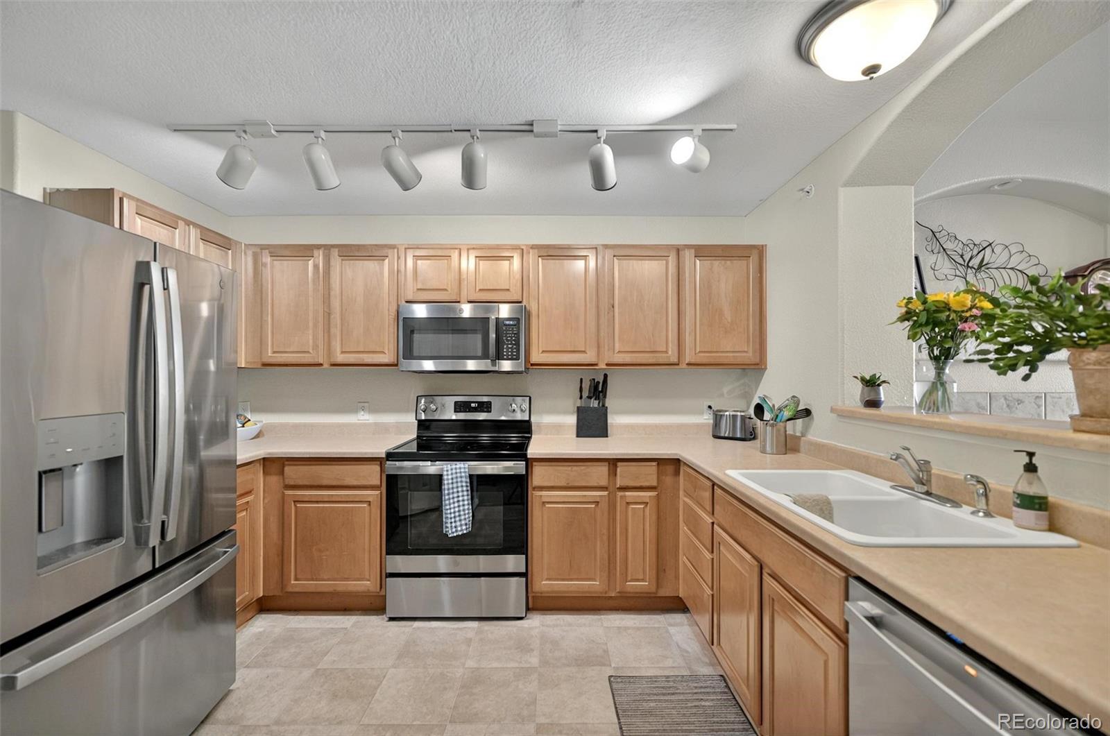 MLS Image #4 for 479  black feather loop 311,castle rock, Colorado