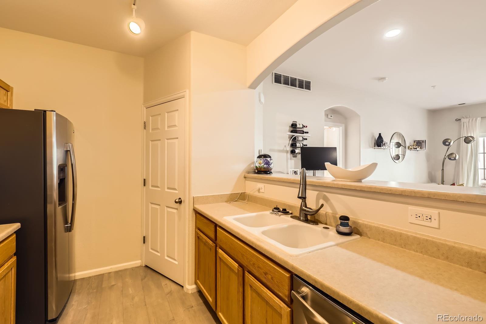 MLS Image #13 for 5255  memphis street,denver, Colorado
