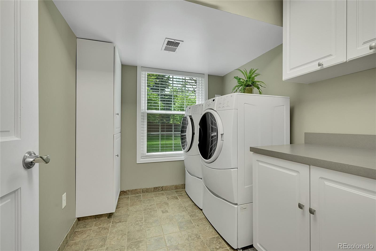 MLS Image #31 for 3775 s poplar street,denver, Colorado