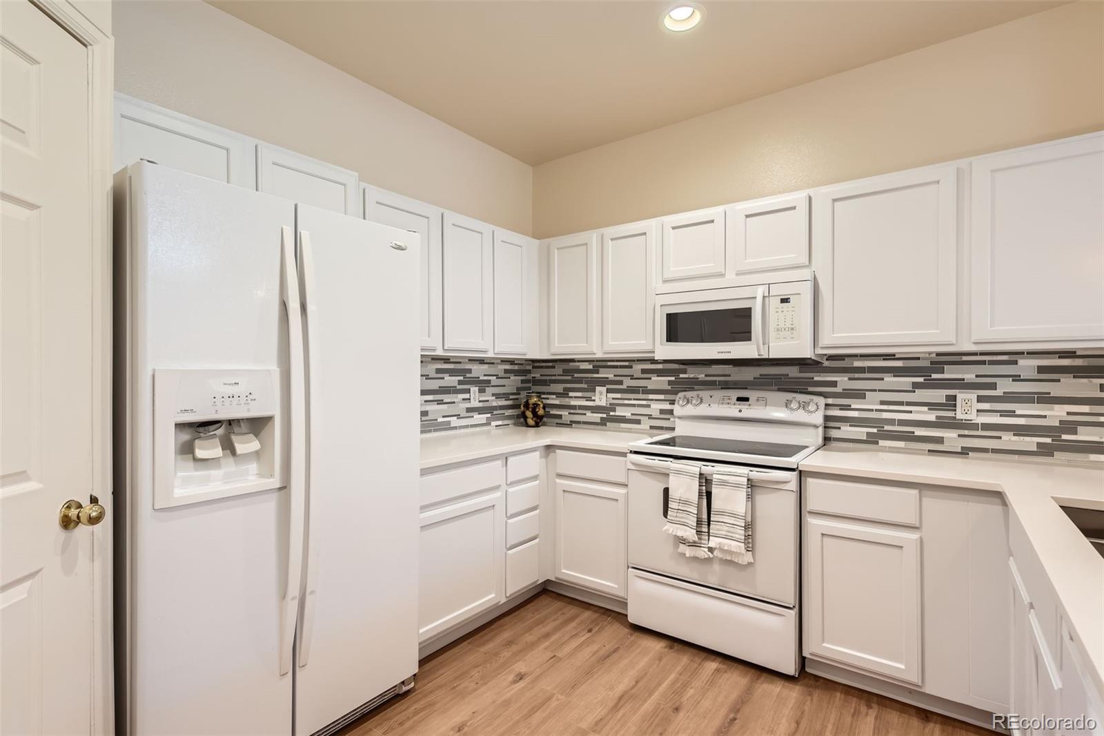 MLS Image #9 for 8843 w phillips drive,littleton, Colorado
