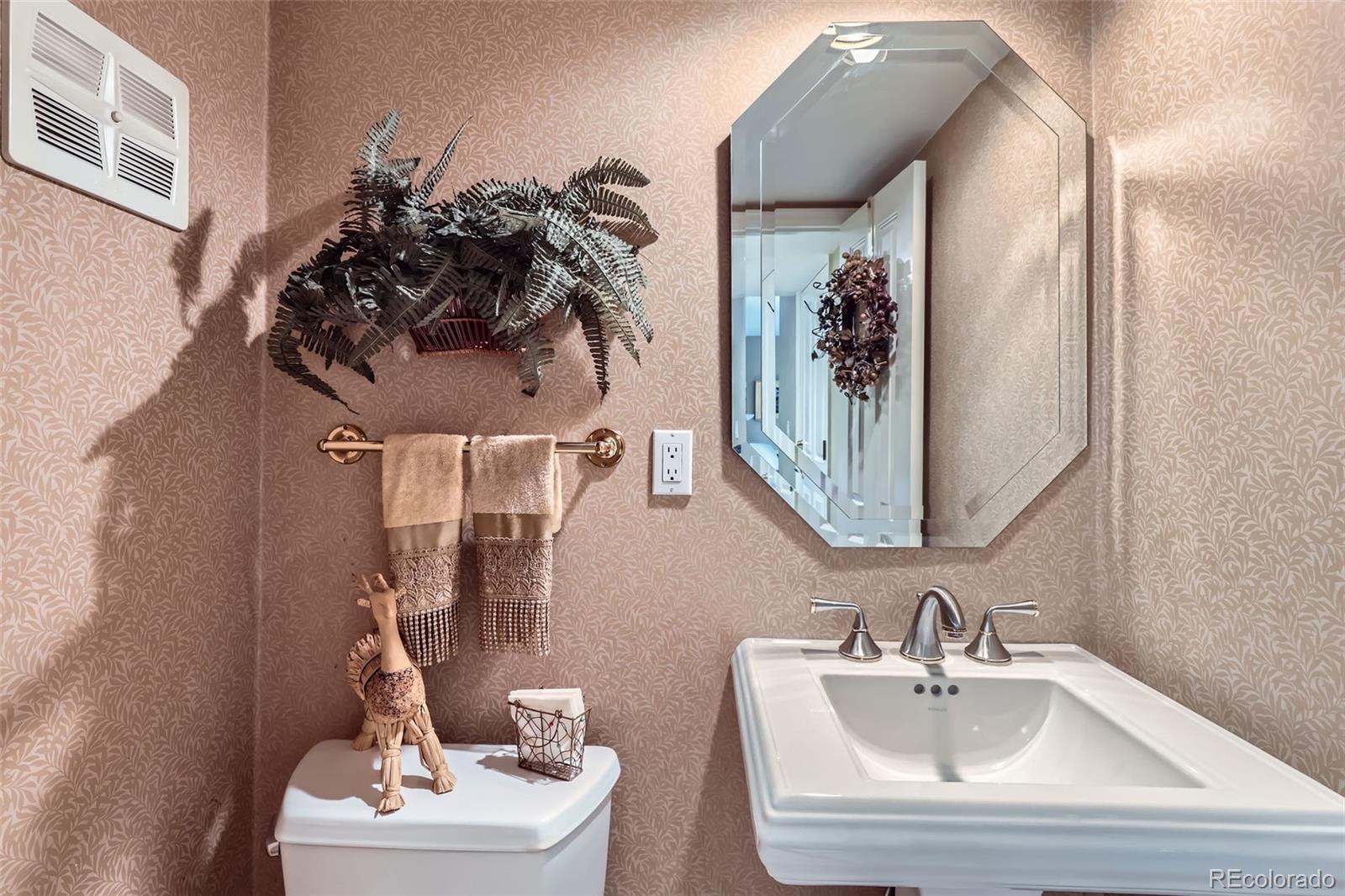 MLS Image #10 for 10165 w iowa avenue,lakewood, Colorado