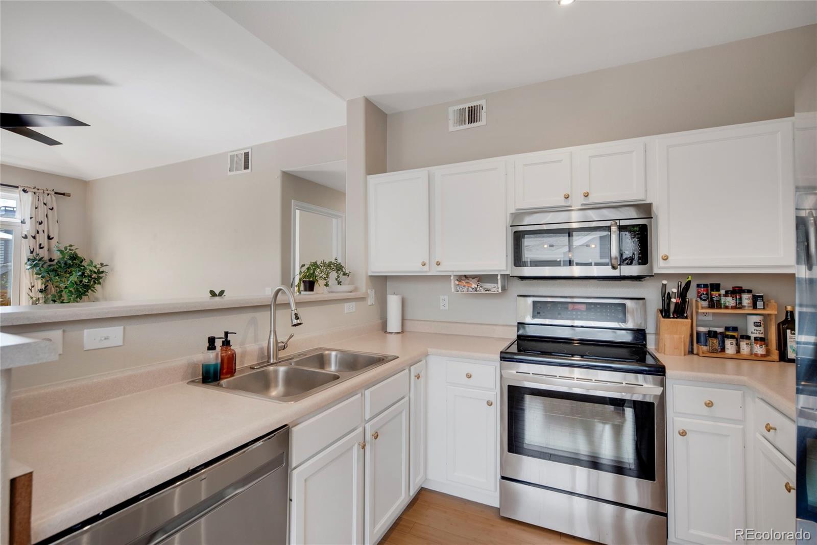 MLS Image #10 for 8500 e jefferson avenue,denver, Colorado