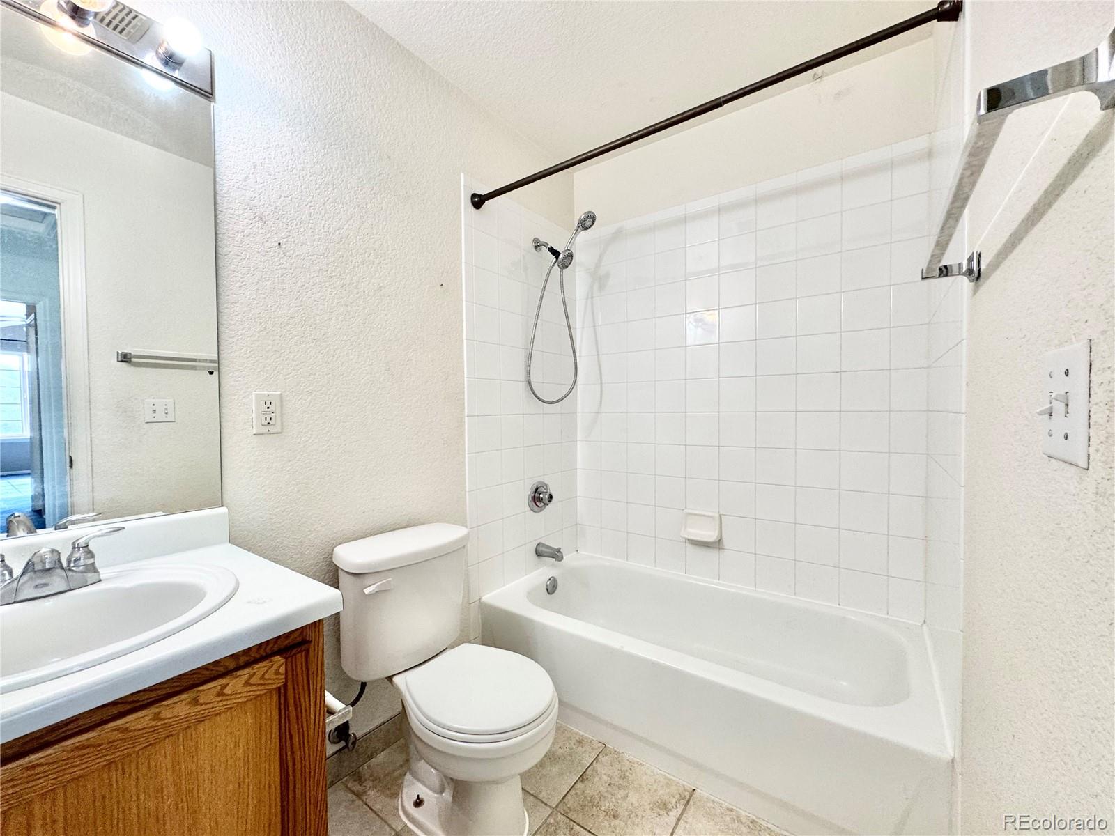 MLS Image #28 for 2247  coronado pkwy n #d ,denver, Colorado