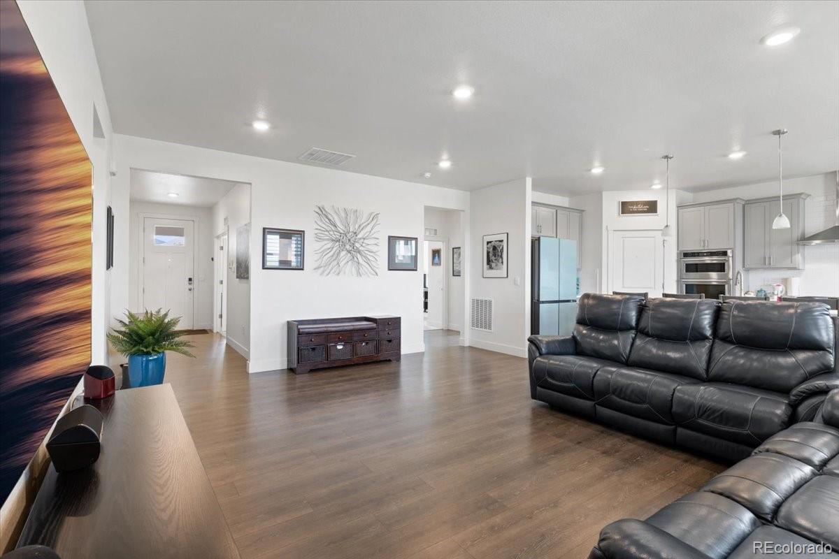 MLS Image #5 for 13476  willow street,thornton, Colorado