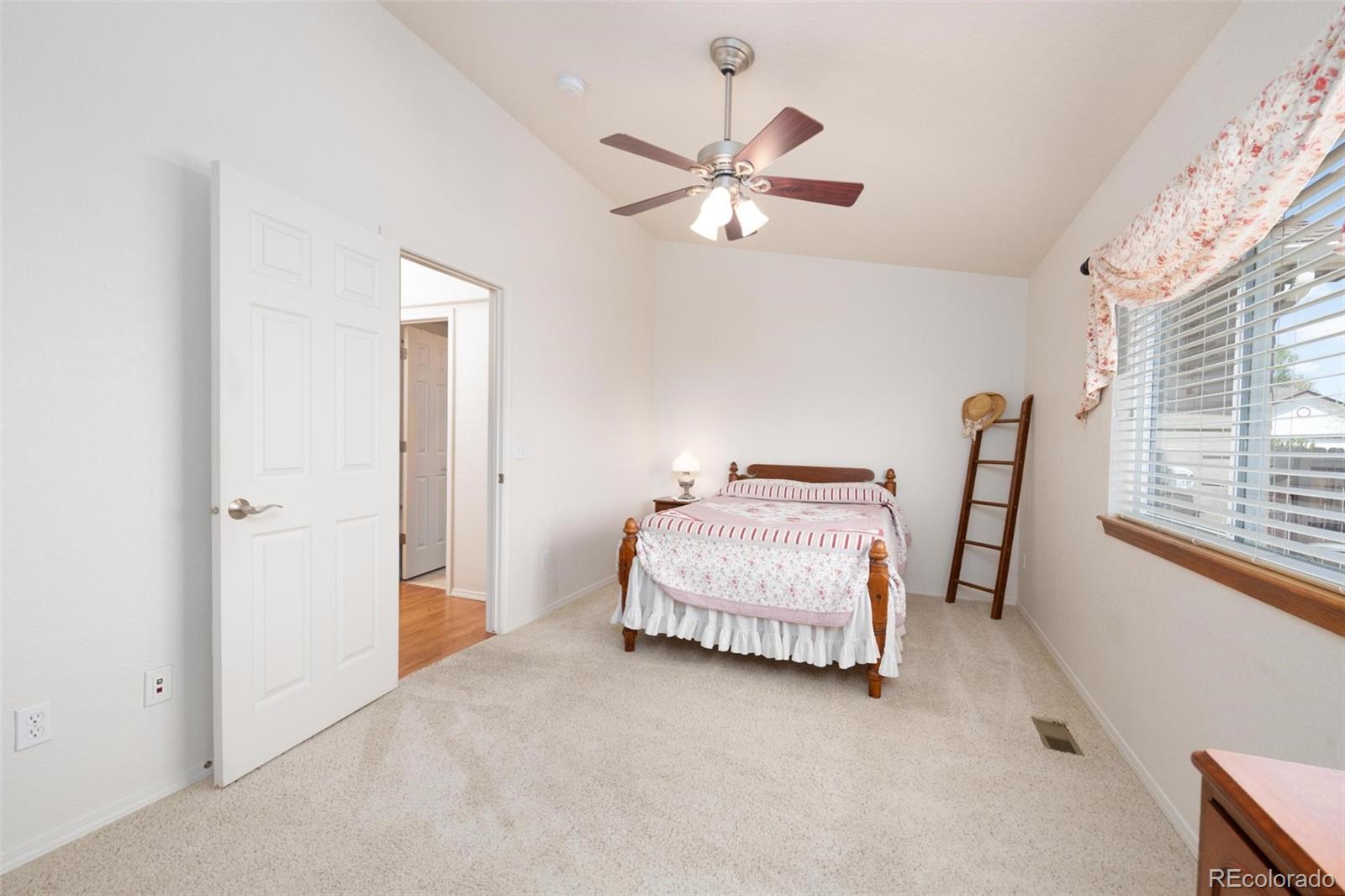MLS Image #14 for 5715  brennan avenue,colorado springs, Colorado