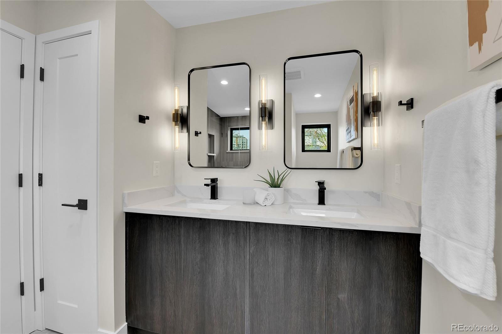 MLS Image #14 for 2162 s ash street,denver, Colorado