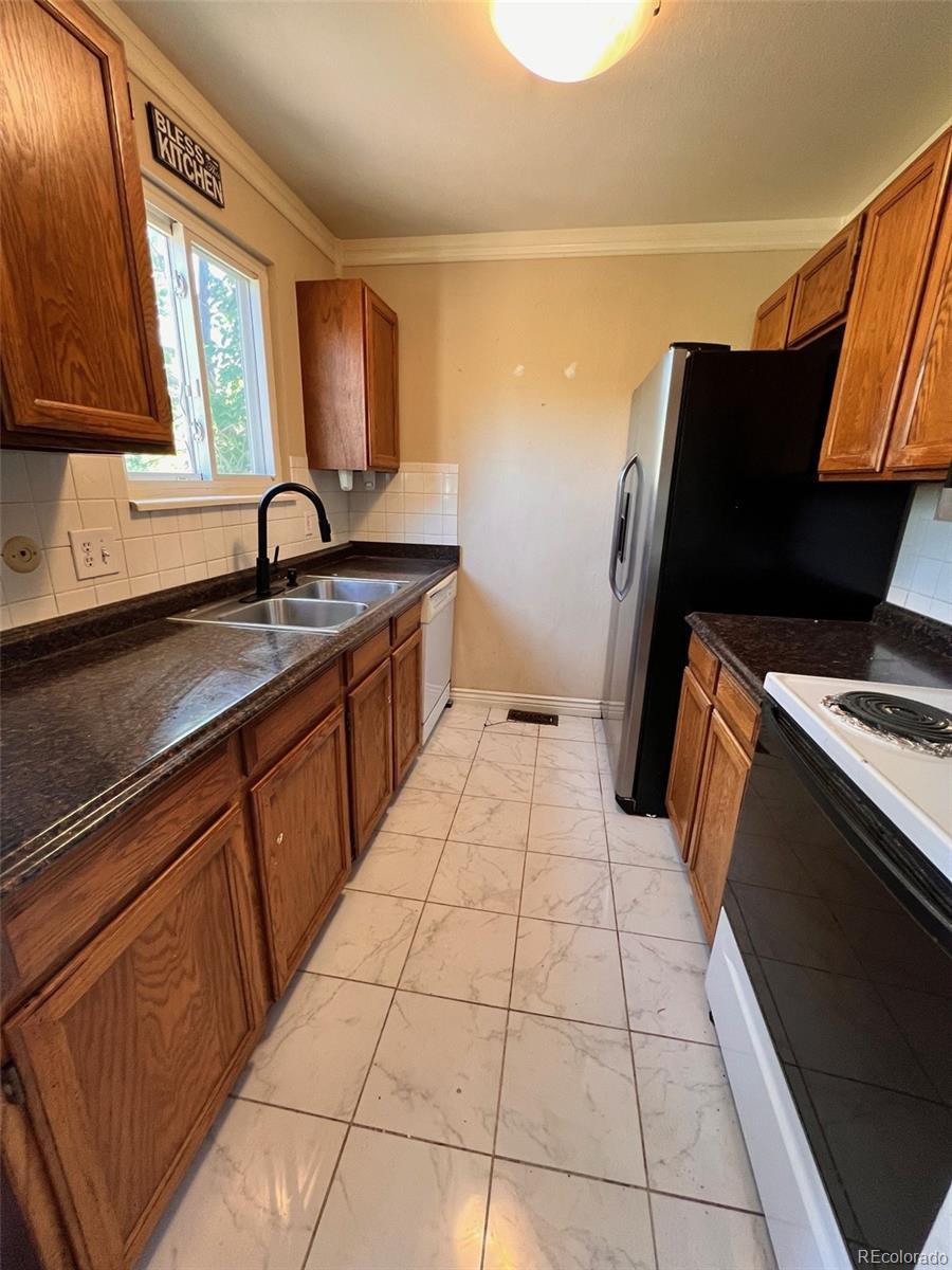 MLS Image #3 for 3918 s truckee street,aurora, Colorado