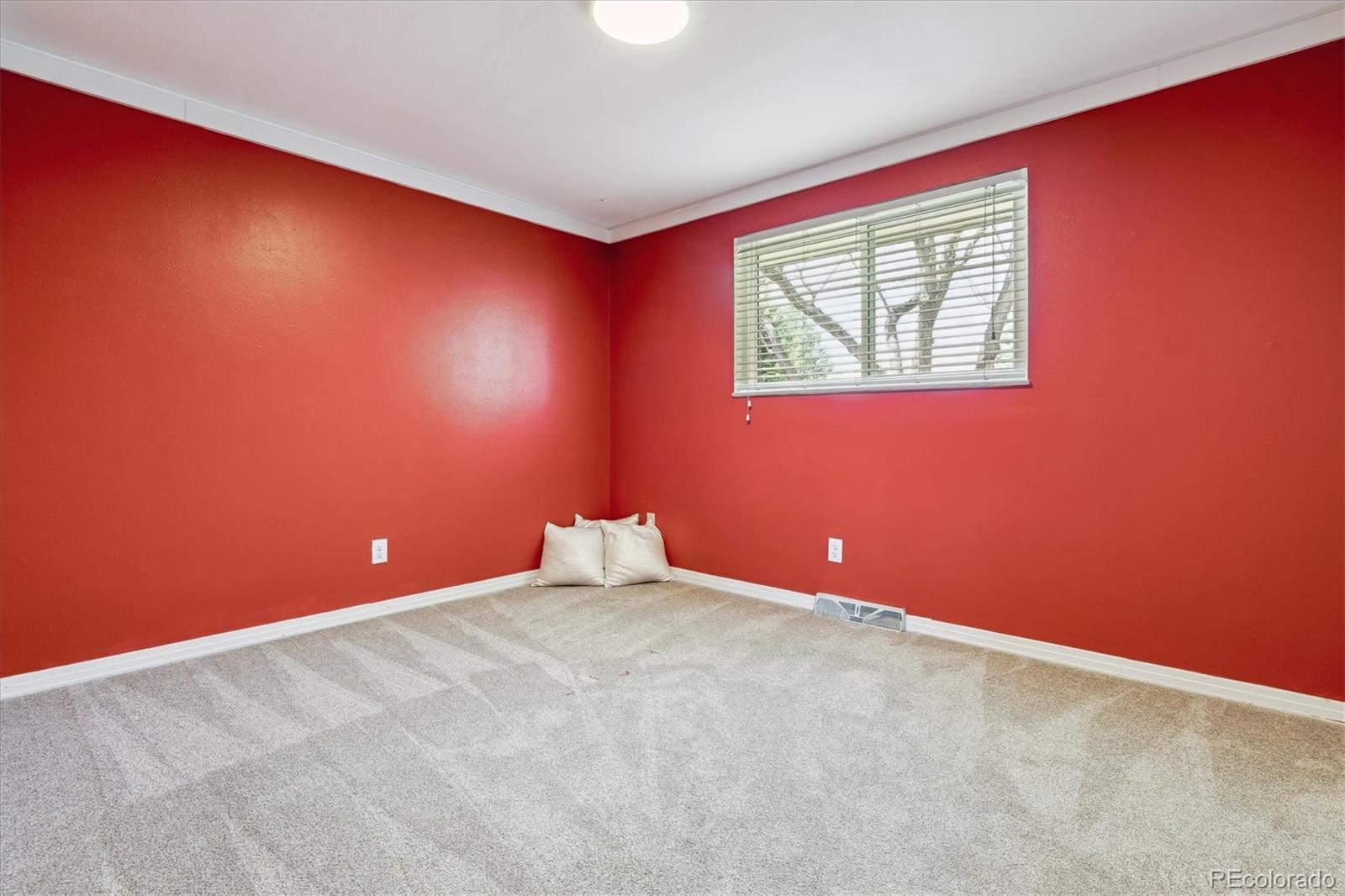 MLS Image #28 for 7521 s race street,centennial, Colorado