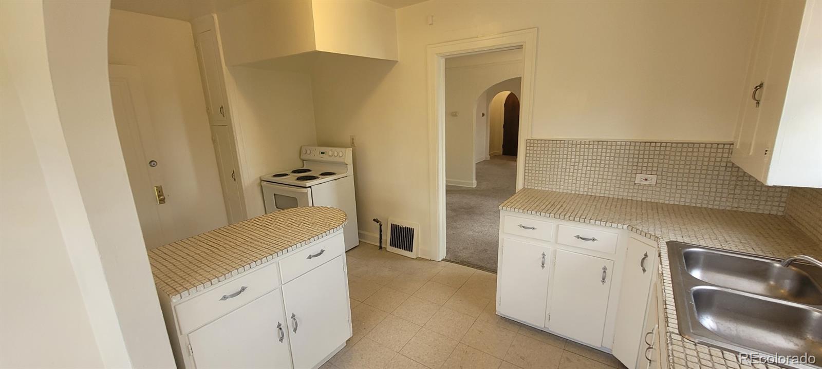 MLS Image #13 for 9120  elm court,denver, Colorado